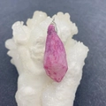 Pendentif en cristal de pierre naturelle rose vif irrégulier avec fermoir argenté pour bijoux - 15x35-20x50mm / Violet