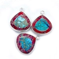 Tres colgantes de turquesa en forma de gota con textura multicolor y borde de metal - Estilo entrelazado rojo azul púrpura (4#) / 21x24mm