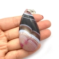 Ciondolo in agata striata a forma di goccia d'acqua viola e marrone con chiusura argento - 30x58mm / Agata di Seta Viola