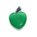 Polierter herzförmiger grüner Steinanhänger mit silberner Metallöse für Halsketten - 21x22m / Gefärbte Grüne Jade (Natürlich)