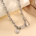 Collier avec pendentif coeur en acier inoxydable poli et chaîne cubaine à gros maillons - Collier / Argent