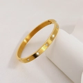 Elegante brazalete de acero de titanio dorado con circonitas en forma de estrella - Oro Estrella De Cinco Puntas