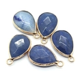 Lot de cinq pendentifs goutte en lapis-lazuli avec pierre bleue et bordure dorée - Style Sodalite (No. 3)