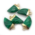 Pendenti a corno in malachite verde con cappuccio dorato per creazione gioielli - Malachite