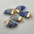 Set of 5 blue and white natural stone pendants in chili shape with gold metal clasps - 10x20mm / Blue Spot Stone