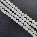 Cuentas planas de howlita blanca con vetas grises para crear joyas artesanales - 8x8x5mm (Aprox. 25 Piezas) / Howlita