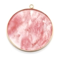 Pendentif en pierre texturée de marbre rose avec bord doré et boucle de suspension - 40mm / Quartz Pastèque