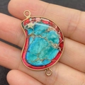 Irregular blue and pink natural stone pendant with gold trim and double connectors - 26x39mm / US 1