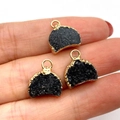 Dreiteiliges Set aus halbmondförmigen schwarzen Kristall-Anhängern mit Goldrand - 13x14mm / Schwarz (Nr. 5)