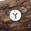 Natural white freshwater shell pendant featuring a hollow letter Y for DIY jewelry - Letter Y