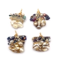Set da 4 pendenti artigianali con perle barocche e pietre avvolte in filo dorato - US 1