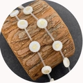 Platte ronde witte schelpkralen met gouden klaverpatroon voor DIY-sieradenkettingen - 8mm / Klavertjevier Patroon (Nr. 5)
