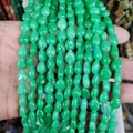 Cuentas de piedra natural verde en forma de gota para la creación de joyería - Aproximadamente 40 Piezas/Paquete / Jade Verde