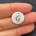 Perle ronde en coquille blanche avec lettre G dorée pour création de bijoux DIY et artisanat - Lettre G / 15mm / Lettre G