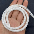 Makro-Detail weißer natürlicher Muschel-Perlen 5-8mm für DIY-Schmuckherstellung - 5-8 mm / Milchweiß (Nr.14)