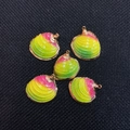 Lot de 5 pendentifs coquillages dégradés avec bords dorés pour bijoux DIY et colliers - Dégradé Rose Vert (3)