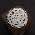 Perle en nacre naturelle sculptée avec motif lotus et reflets irisés pour bijoux DIY - N°1 40mm