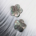 DIY black mother of pearl shell flower pendants with iridescent luster for jewelry - Flower