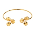 Bracelet jonc ouvert en acier doré avec fleurs symétriques et perles blanches - Style Fleur Trois Pétales avec Perle (5928307814324)