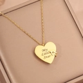 Détail du collier avec pendentif cœur doré et gravure My Little Star polie - Gravé My Little Star / Or