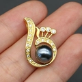 Macro shot of gold-plated peacock wing pendant with grey pearl and cubic zirconia - Black Artificial Pearl Pendant (Pendant Only) / 14x24mm / Black