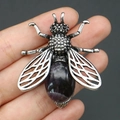 Pendentif abeille argenté vintage avec gemme violette et ailes filigranes - 42x47mm / Améthyste