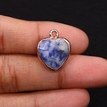 Pendentif en lapis-lazuli en forme de cœur avec bordure en métal plaqué or - Sodalite