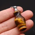 Pendentif flacon de parfum en pierre d'œil de tigre avec rayures dorées et capuchon argenté - Œil de tigre