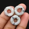Drei natürliche grüne Stein-Donut-Perlen für handgefertigte DIY-Halsketten-Projekte - 16mm / Azurith