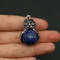 Ciondolo a forma di gufo in pietra naturale blu con montatura in metallo argentato - Sodalite blu
