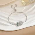 Dettaglio del bracciale girasole regolabile con cristalli bianchi e pietre verdi - Bracciale Girasole Argento con Foglie (SL0112G)
