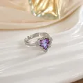 Anello cuore regolabile in argento con cristallo viola e accenti floreali in zirconi - Stile Strass Halo a Cuore Viola (JZ0118G)
