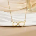 Detailansicht der goldenen Unendlichkeitskette mit Benice-Schriftzug und Zirkonia-Steinen - Benice Buchstabe Unendlichkeitssymbol