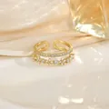 Bague double couche dorée élégante avec fleurs en émail rose et zircons - Style Double Couche Fleur Émail Rose (JZ0341)