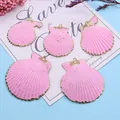 Pendentifs coquilles festonnées roses avec bordure dorée pour bijoux DIY lot de 5 - Style Coquille Saint-Jacques / Rose