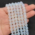 Cuentas de vidrio de opale blanco lechoso facetado con brillo azul para joyería DIY - Ópalo