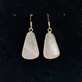 Irregular pink natural quartz earring pendant with gold plated edges and hook - 16x30mm / Pink