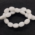 Gefacetteerde ovale witte kwartskralen 6x8mm voor DIY sieraden op zwarte achtergrond - 6x8mm (22 Stuks/Streng) / Witte Steen
