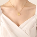 Collana in acciaio inossidabile dorato con ciondolo a moneta ritratto regina e catena - 40+5cm / Collana Moneta Ritratto Oro