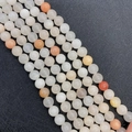 Gepolijste natuurstenen kralen in wit en grijs met oranje accenten voor DIY-sieraden - US 6