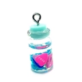 Mini-Glasflaschenanhänger mit blauem Harzdeckel und rosa Herz mit LOVE-Aufschrift - 10x24mm / Nr. 2 (Hellblaue Serie)
