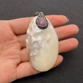 Colgante de concha natural con piedra preciosa rosa y diamantes de imitación - Púrpura