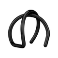 Gros plan détaillé du ear cuff noir poli en forme de double C avec un design croisé en X - Noir