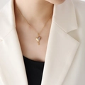 Lava heart necklace with purple zircon pendant in gold finish on female model - 40+5cm / Gold Pink