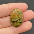 Gepolijste ovale Unakite steen met groen-roze textuur voor DIY-sieraden maken - Unakiet