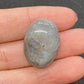 Ovale labradoriet cabochon met blauwe glans voor het maken van sieraden - Nr.26 (Labradoriet)