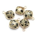 Set van 5 vierkante hangers van natuursteen met decoratieve vergulde metalen randen - 15x19mm / Dalmatijnse jaspis