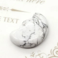 Pietra naturale howlite bianca a forma di luna con trama marmorea grigia per DIY - 20x30mm, 9g / Howlite