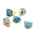 Rohe blaue Türkis-Anhänger mit 10x25mm vergoldetem unregelmäßigem Stein für DIY Schmuck - Apatit (Nr. 7 Goldschlaufe)