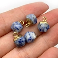 Fünf blaue und weiße Sodalith-Polygon-Anhänger aus Naturstein mit Goldmetall-Verschluss - 8x12mm 2g/Stk / Blaupunktstein